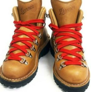 Danner hiking boots Cascadian light worn once